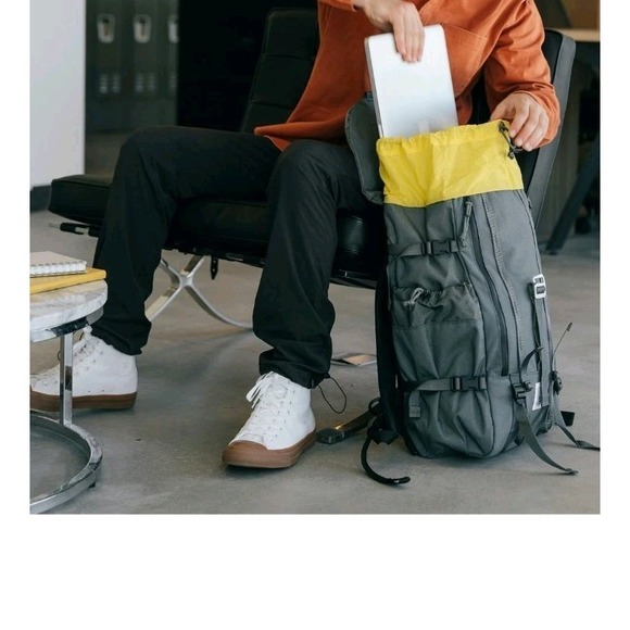 Topo Designs 36.8L Mountain Backpack Charcoal/Gray Excellent Condition. - Picture 14 of 15